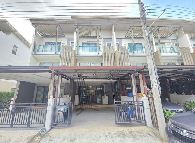 - ขายทาวน์โฮม 3 ชั้น Town Avenue Cocos พระราม 2 ซอย 50 ต่อเติมครบ พร้อมอยู่ (น้ำไม่ท่วม)