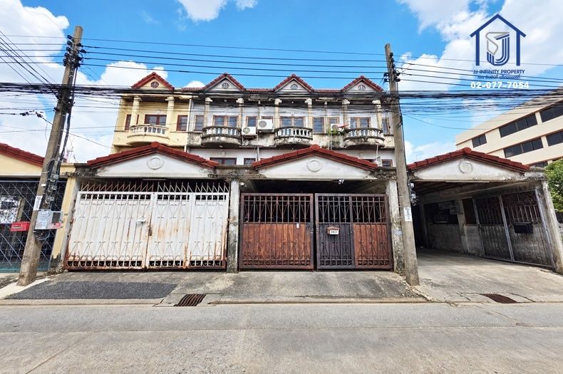 - ขายทาวน์เฮาส์ 3 ชั้น 25 ตร.ว. ซอย กรุงเทพ-นนทบุรี 33 ใกล้ MRT วงศ์สว่าง,ทางด่วนประจิมรัถยา