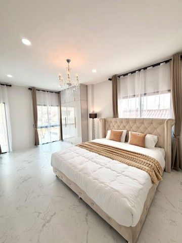 - Pool Villa 2 ชั้น ซอยเขาตาโล 8 ทำเลใจกลางเมือง น้ำไม่ท่วม