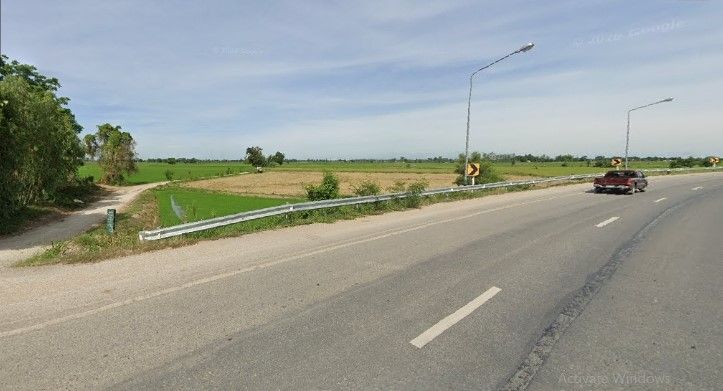- ที่ดินอุทัยธานี 17 ไร่ ติดถนนใหญ่ 4 เลน ใกล้สะพานมโนรมย์ 900 เมตร ข้ามแม่น้ำสะแกกรัง และห่างจากวัดท่าซุงประมาณ 5 กม.
