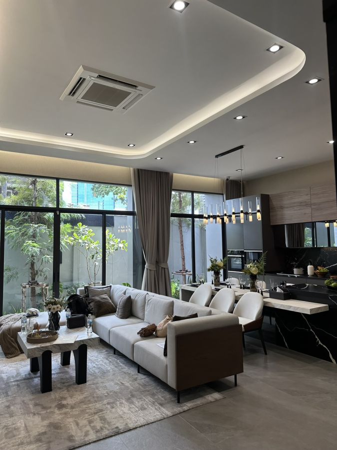 - FOR SALE: Newly Built 3-Story Ultra-Luxury Detached House in Phaholyothin 21, Chatuchak, 450m to BTS Phaholyothin 24 ขายบ้านเดี่ยวหรูสร้างใหม่