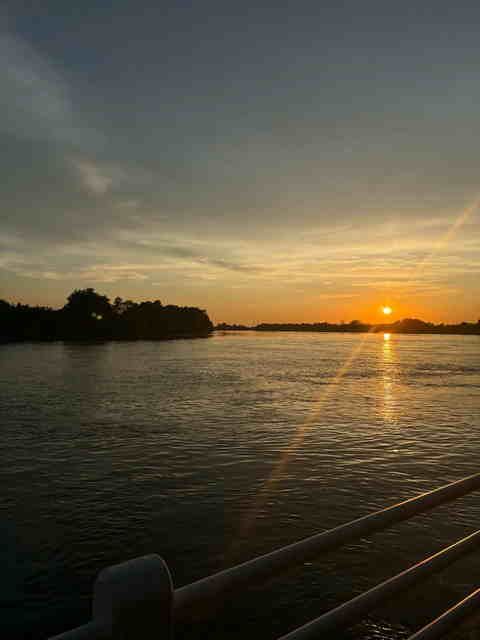 - ขายที่ดินผืนสวยติดแม่น้ำบางปะกง 24 ไร่ อ.บ้านโพธิ์ จ.ฉะเชิงเทรา
