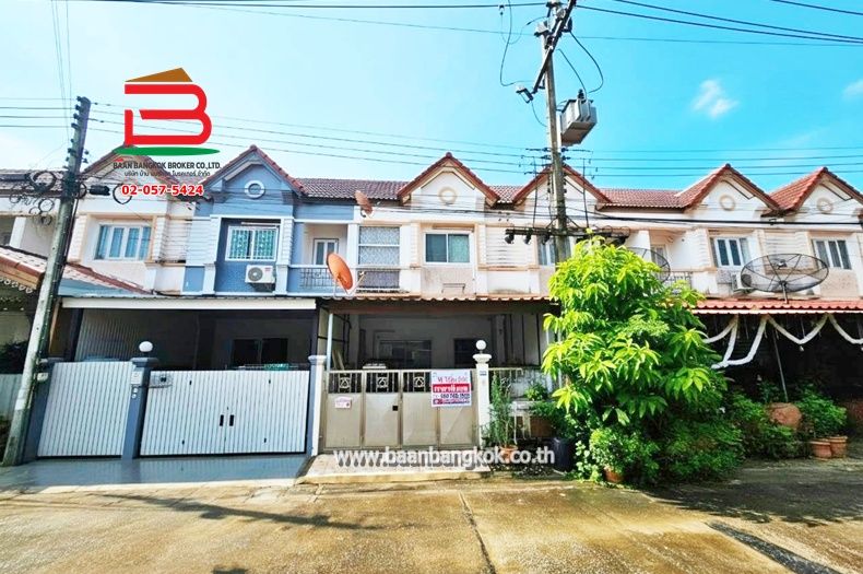 - ทาวน์เฮาส์ หมู่บ้านแพรมาพร ลำลูกกาคลอง 7 เนื้อที่ 21.3 ตรว. ใกล้สำนักงานเกษตรอำเภอลำลูกกา ตำบลบึงคำพร้อย อำเภอลำลูกกา จังหวัดปทุมธานี
