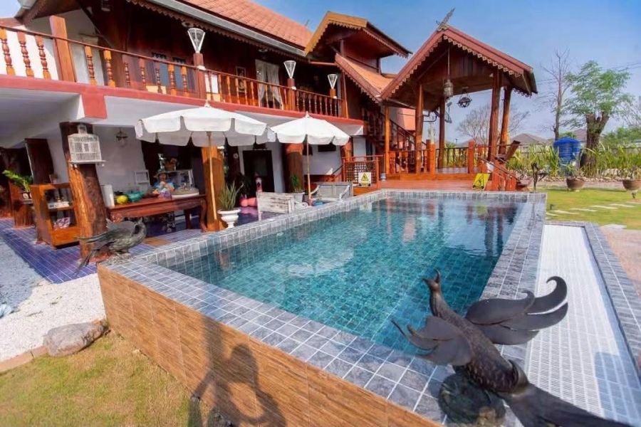 - ให้เช่า บ้านพูลวิลล่า บ้านเรือนไทยไม้สัก พร้อมสระว่ายน้ำส่วนตัว
