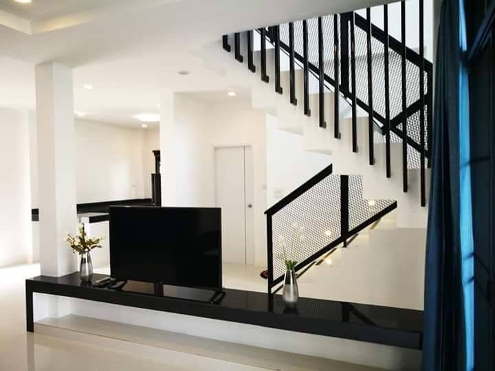 - บ้านเช่า 3 ห้องนอน ปรับปรุงใหม่ พร้อมสนามหญ้า | ถนนมหิดล ช้างคลาน เชียงใหม่ (EN below)