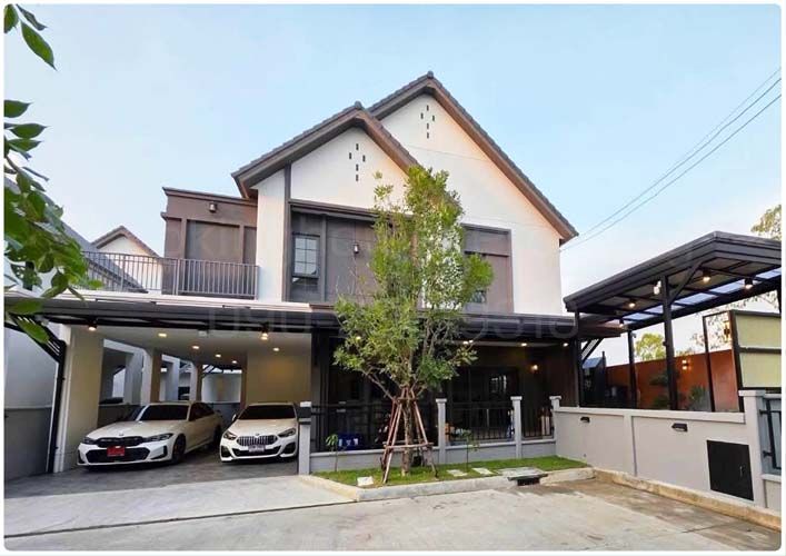 - บ้านหลังริมใน 71.6 ตร.วา Centro Bangna ถ.วงแหวน-บางนา บางพลี