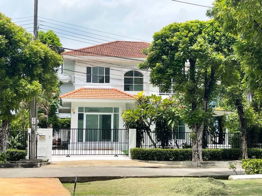 - บ้านเดี่ยว 2 ชั้น หมู่บ้าน ปาริชาต สุวินทวงศ์ รีโนเวทใหม่ทั้งหลัง