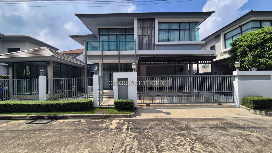 - ขายเศรษฐสิริ แจ้งวัฒนะ ประชาชื่น มีห้องนอนชั้นล่าง บ้านเดี่ยวใกล้สนามบินดอนเมือง