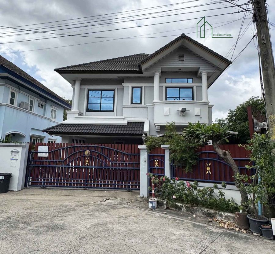 - บ้านเดี่ยว 2 ชั้น หลังริม หมู่บ้านออเงินวิลล์ ตรงข้ามตลาดออเงิน